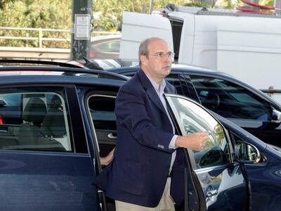 Σε εξέλιξη η περιοδεία Χατζιδάκη στην Αχ...