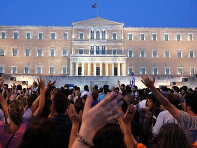 Η μεταπολίτευση απέθανε. Ζήτω η... μεταπολίτευση