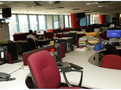 «Φως» στο Μega – Πληρώνονται δυο μισθούς...