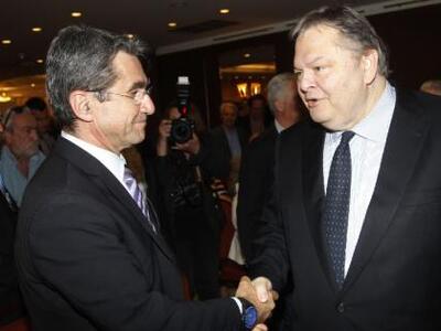 Λοβέρδος: Υπό προϋποθέσεις με αφορά η συ...