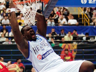 Αποχώρησε από την ενεργό δράση ο Σχορτσα...