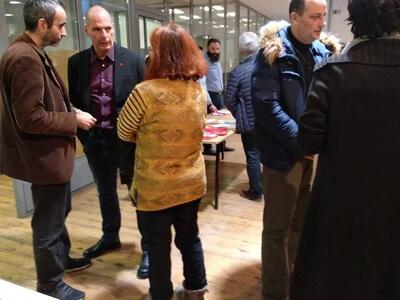 Κοσμήματα της Δανάης Στράτου αντί για κο...