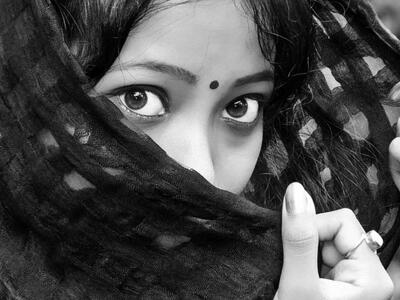 Ινδία: Μια 10χρονη, θύμα βιασμού, γέννησ...