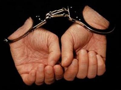 Αιτωλ/νια: Έκρυβε αρχαία και εικόνες κάτ...