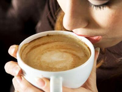 Μας ξυπνάει καλύτερα ο καφές πριν τον… ύπνο!