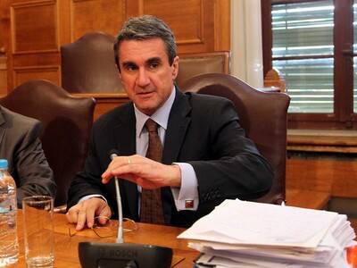 Κατάργηση 13ου και 14ου μισθού ζητά το Δ...