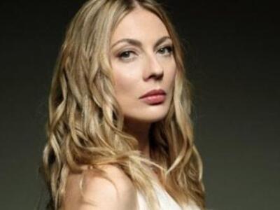 Σμαράγδα Καρύδη: «Έγινα έξαλλη όταν έγρα...