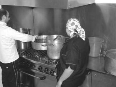 Πάτρα: Έκαναν ...φύλλο και φτερό τη δομή...