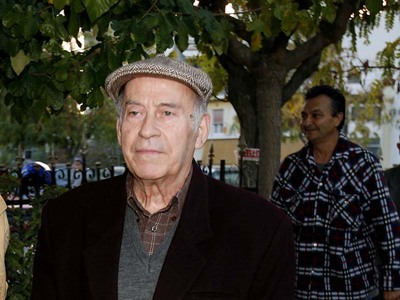 Το Πανεπιστήμιο Πατρών τιμά Αγγελόπουλο και Βέγγο