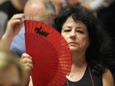 Η Αννα Βαγενά  απαντά στον Μητροπολίτη Α...