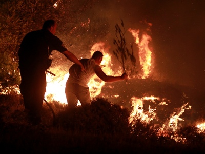 Κεφαλονιά: Ολονύχτια μάχη με τις φλόγες-...