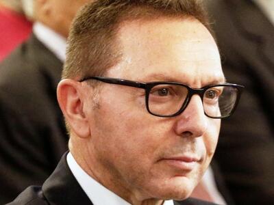  Στουρνάρας για Novartis: Με εμπλέκουν γ...