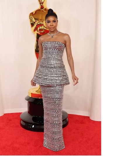 Γκαμπριέλ Γιουνιον με Carolina Herrera