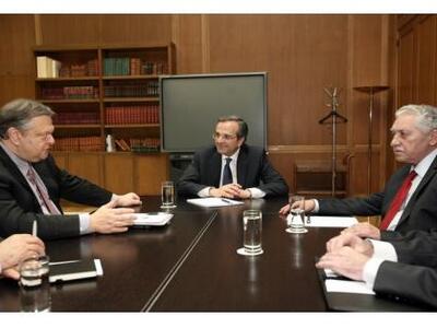 Στο Μαξίμου αύριο οι πολιτικοί αρχηγοί γ...