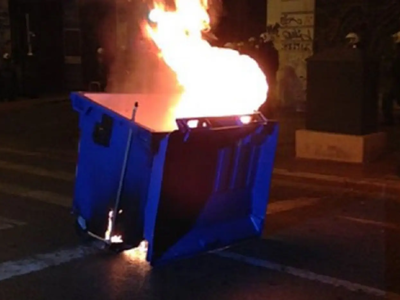 Αγρίνιο: Έπιασαν ανήλικους να βάζουν φωτ...