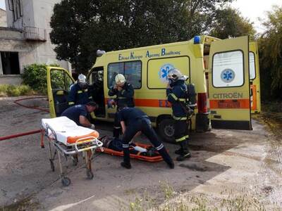 Αναστάτωση στη Ρήγα Φεραίου - Σωριάστηκε νεαρή