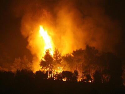 Εκκενώθηκαν σπίτια στο χωριό Ζόλα της Κε...