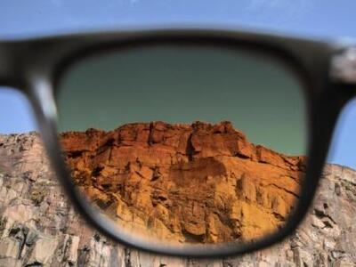 Γυαλιά ηλίου μετατρέπουν την όρασή σου σ...