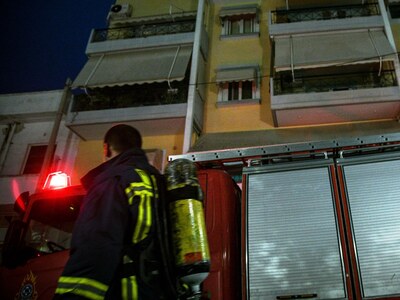 Γυναίκα έχει πέσει αβοήθητη στο διαμέρισ...