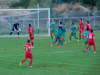 Επιμένει για σέντρα στη SL2 ο Λεουτσάκος...