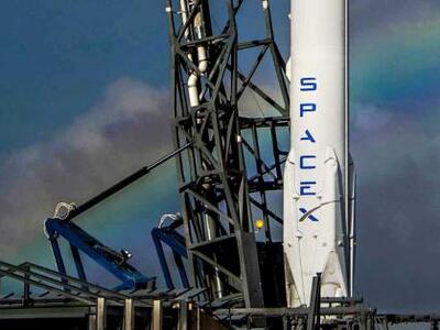 Εκτοξεύθηκε το διαστημικό σκάφος Dragon ...