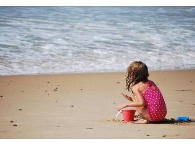 Βρετανός φωτογράφιζε ανυποψίαστα παιδιά ...