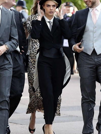 KAΡΑ ΝΤΕΛΕΒΙΝΜΕ EMPORIO ARMANI