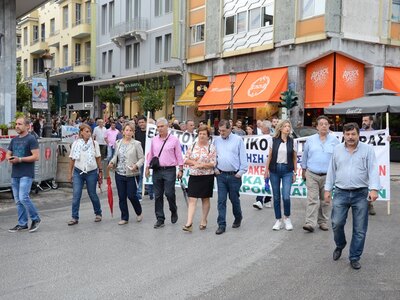 Ο Πελετίδης και η Δημοτική αρχή στην πορ...