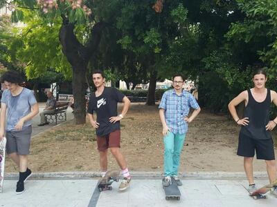 Skateboarding στην Πάτρα - Απίθανες φιγο...