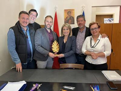 Η Χριστίνα Αλεξοπούλου στα γραφεία της Ο...