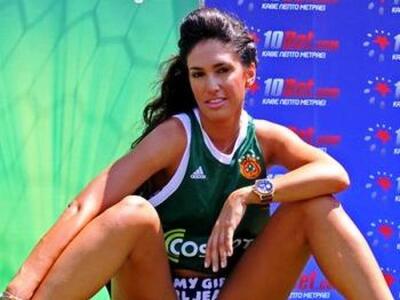  Η Αμάντα-Βικτώρια Μαγούλη από τον Πύργο...