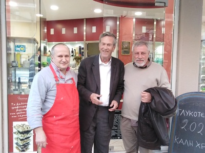 Εντοπίσαμε τον Γιάννη Ιωαννίδη στις Γλυκοτεχνίες!