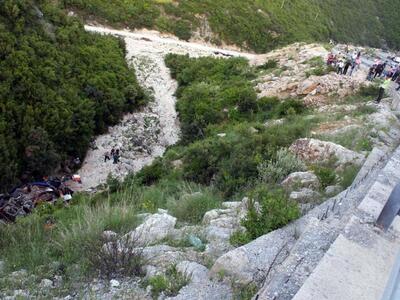 Κρήτη: Αυτοκίνητο έπεσε σε χαράδρα