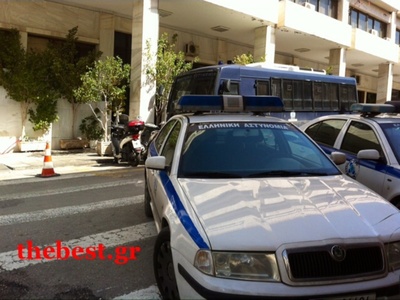 Πάτρα: Ακινητοποίησαν το όχημά της, τη χ...