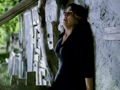 Άγριες μέλισσες: Η ώρα της Μυρσίνης