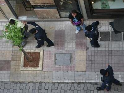 Άρτα: Ρουμάνος επέδειξε τα γεννητικά του...