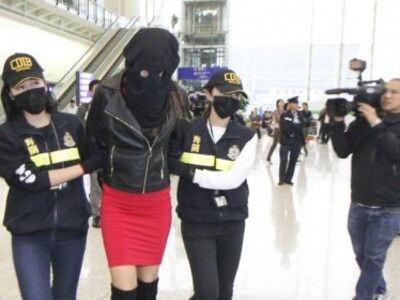 Σε σκληρές φυλακές του Χονγκ Κονγκ η Ελλ...