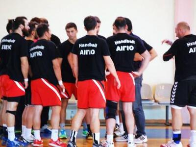 Χάντμπολ: Ένας κυπελλούχος Ευρώπης στο Αίγιο