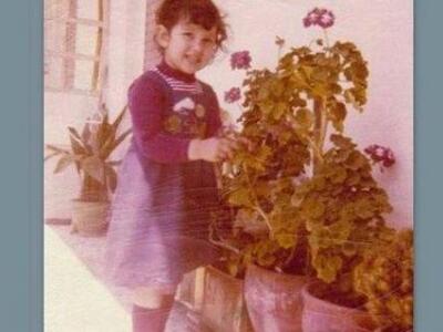 Ποια είναι η κοπελίτσα της φωτογραφίας π...