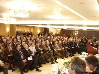 Πιέζουν για 24ωρο λουκέτο στους Δήμους 