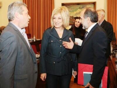 Στη διακομματική οι Περιφερειάρχες μετά ...