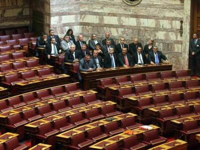 Προτείνουν άρση ασυλίας άλλων 4  βουλευτ...