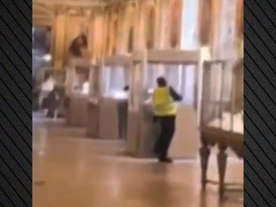 Η στιγμή της διάρρηξης στο Λούβρο- ΔΕΙΤΕ ΒΙΝΤΕΟ