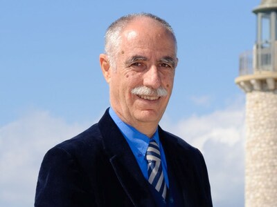 Πάτρα: Με τον Γιάννη Δημαρά ο Γιώργος Σιγαλός