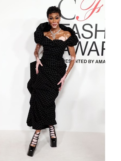 Γουίνι Χάρλοου με Marc Jacobs 