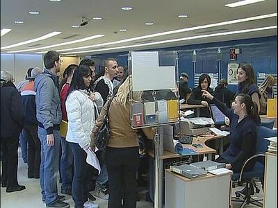 Έκαναν «ντου» στα γραφεία του ΟΑΕΔ