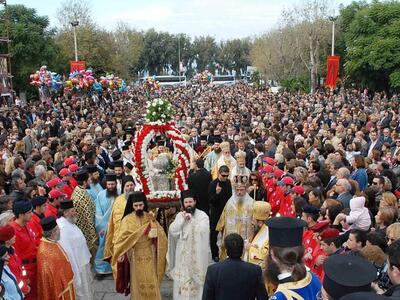 Πάτρα: Πρώτη φορά κλειστό το Δημαρχείο σ...