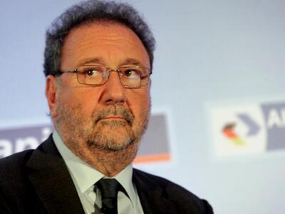 Ο πρόεδρος του ΤΑΙΠΕΔ κατά των “53+” του...