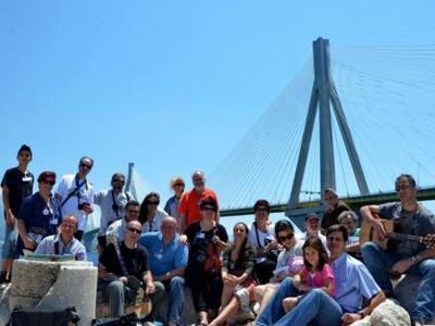 Πάτρα: Καβάφης (και ολίγος Μάρκος) κάτω ...