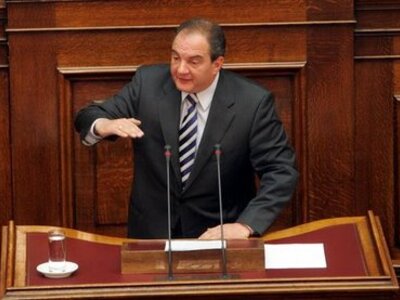 Καραμανλής: αναλαμβάνω την ευθύνη της ήττας